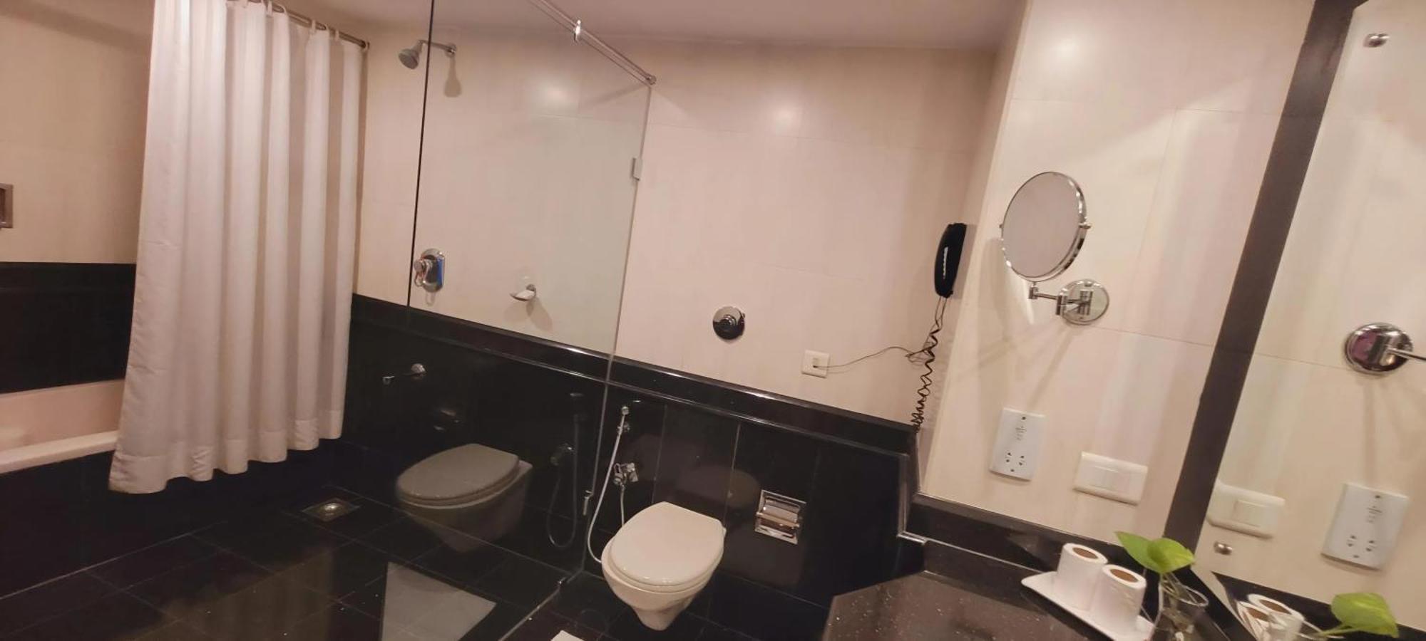 Ashoka Inn Thrissur Buitenkant foto